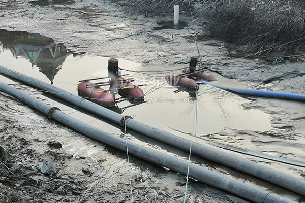 立式泥沙泵清淤現場
