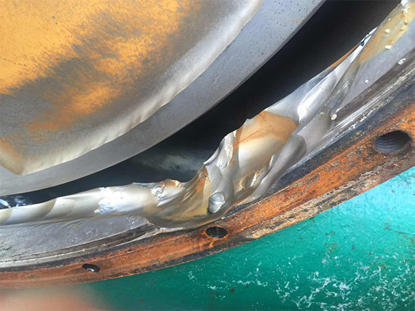 汽蝕對泵損傷樣圖